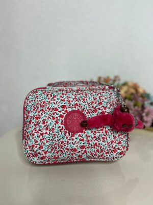 Estojo Kipli Estampado (Acompanha Chaveiro Macaco Em Cores Aleatórias)